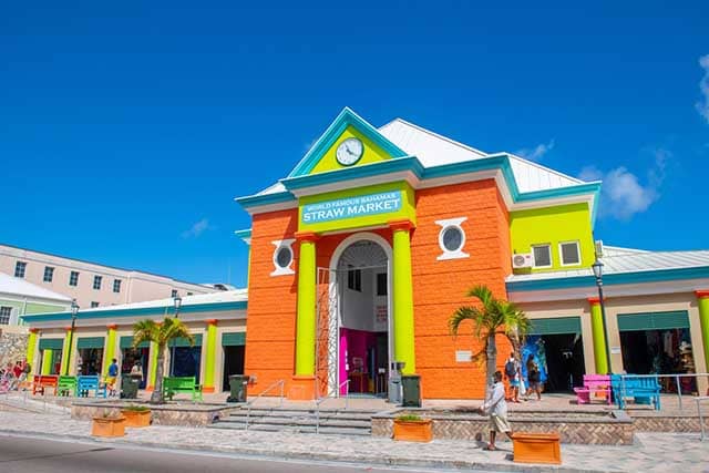What to do in Nassau: Visit the straw market